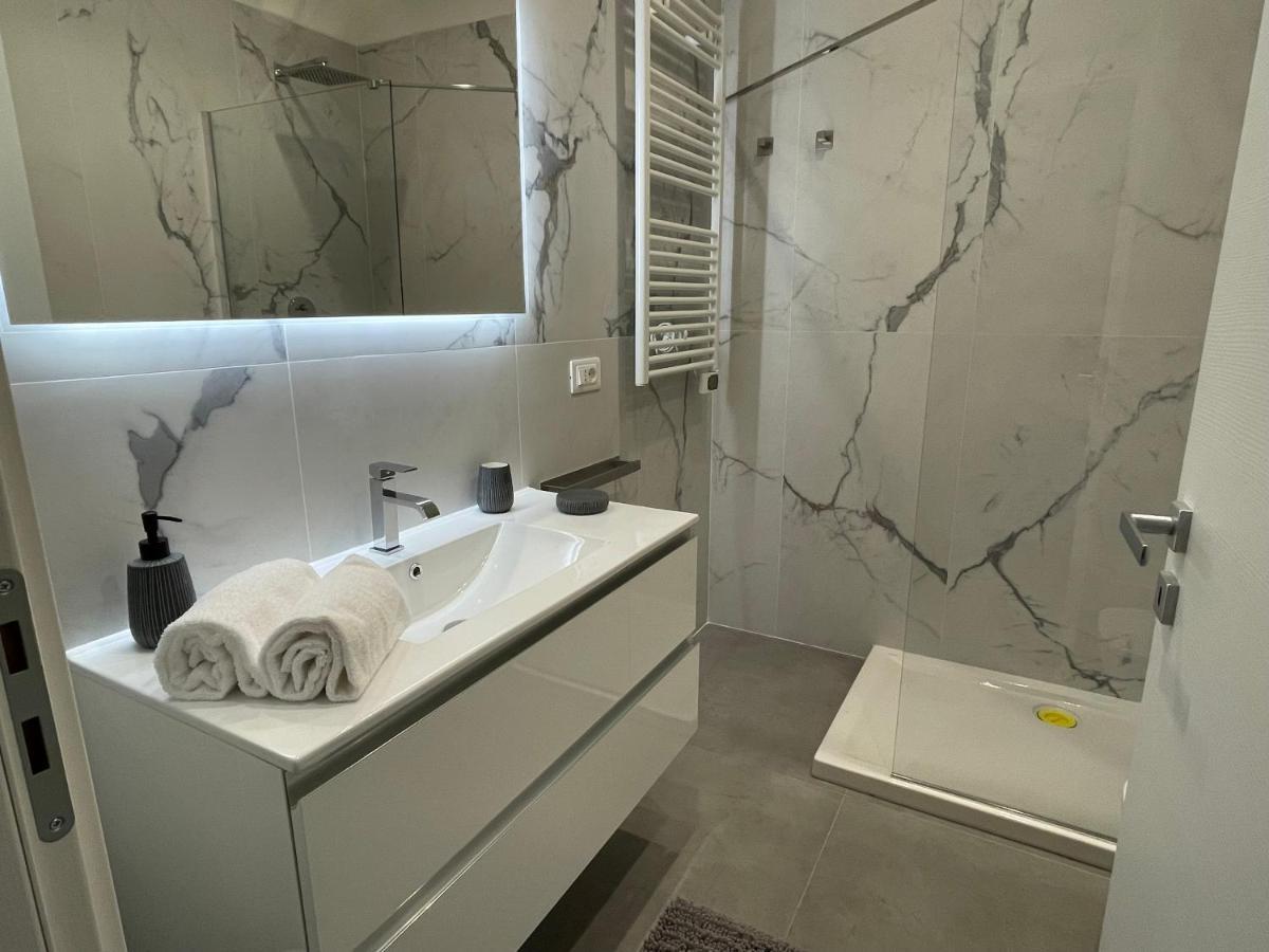 Acqua Azzurra Apartment La Spezia Exterior foto